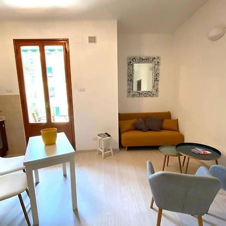 Oasi Vacation Rental Вернацца Экстерьер фото